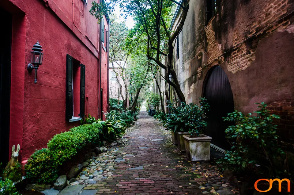 Philadelphia Alley, Charleston
