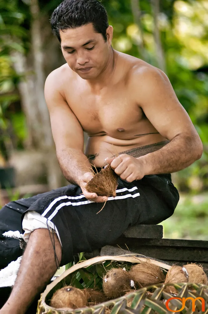 Savaiʻi: Volcanic Landscapes and Village Life