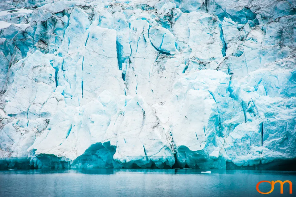 Glaciers and Icebergs of East Greenland