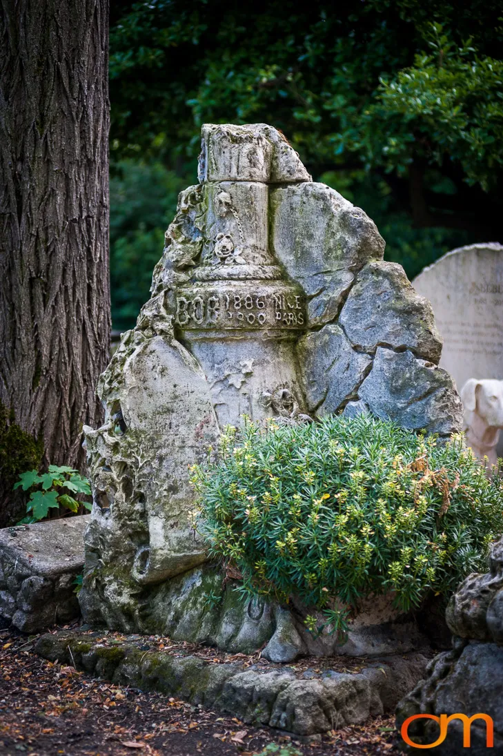 Cimetière des Chiens: The Pet Cemetery of Asnières-sur-Seine