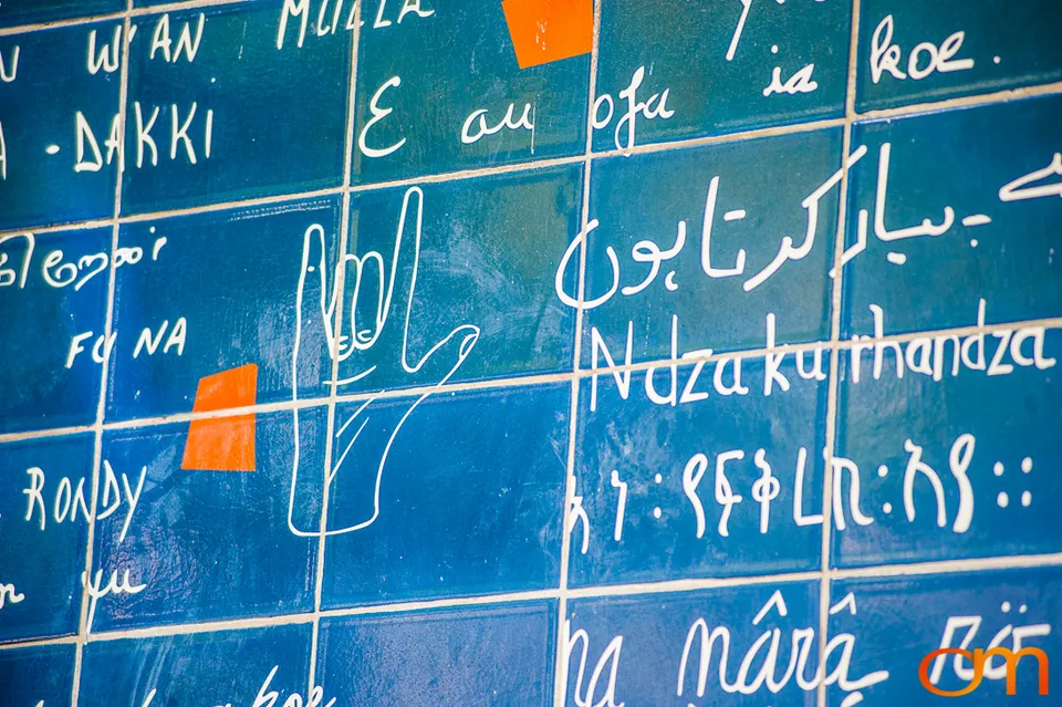 Le Mur des Je t’aime: The Wall of Love