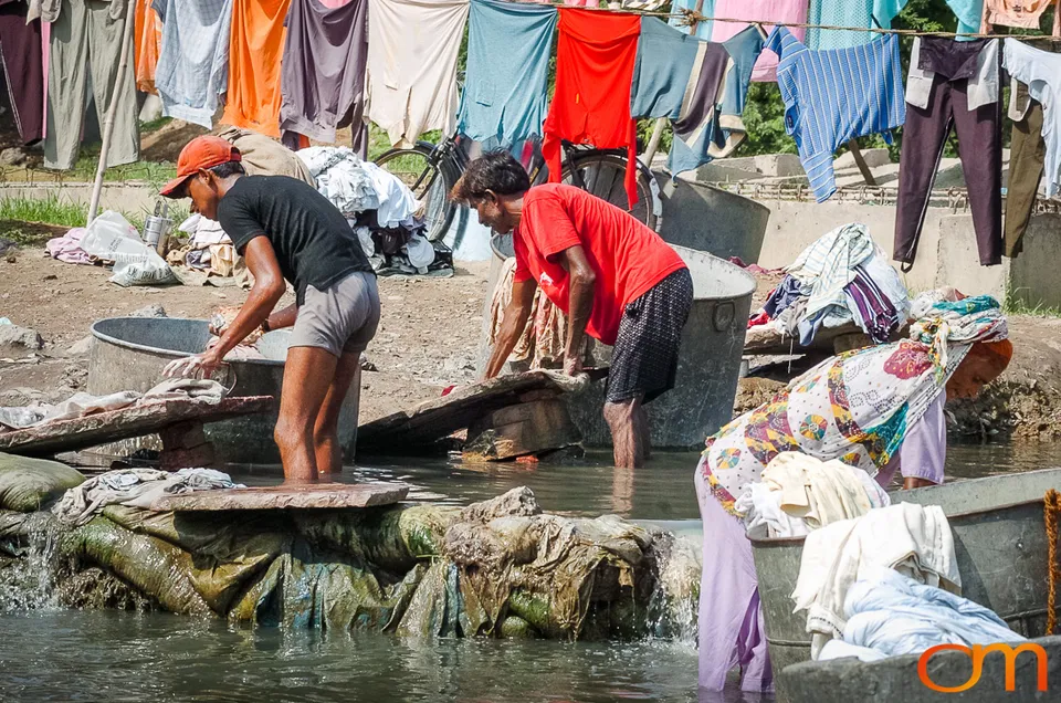 Open-Air Laundry Along the Yamuna River, Agra, 2004