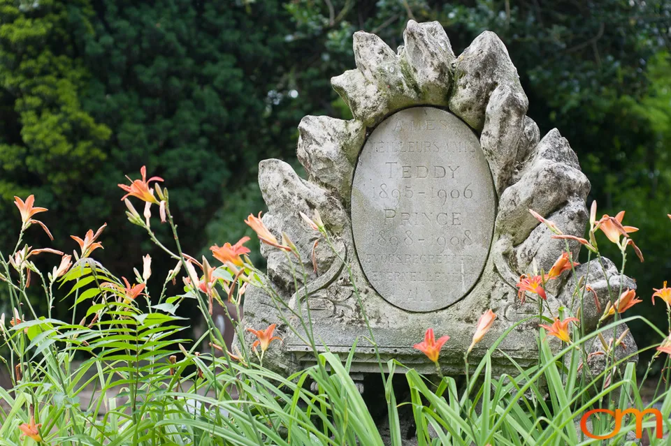 Cimetière des Chiens: The Pet Cemetery of Asnières-sur-Seine