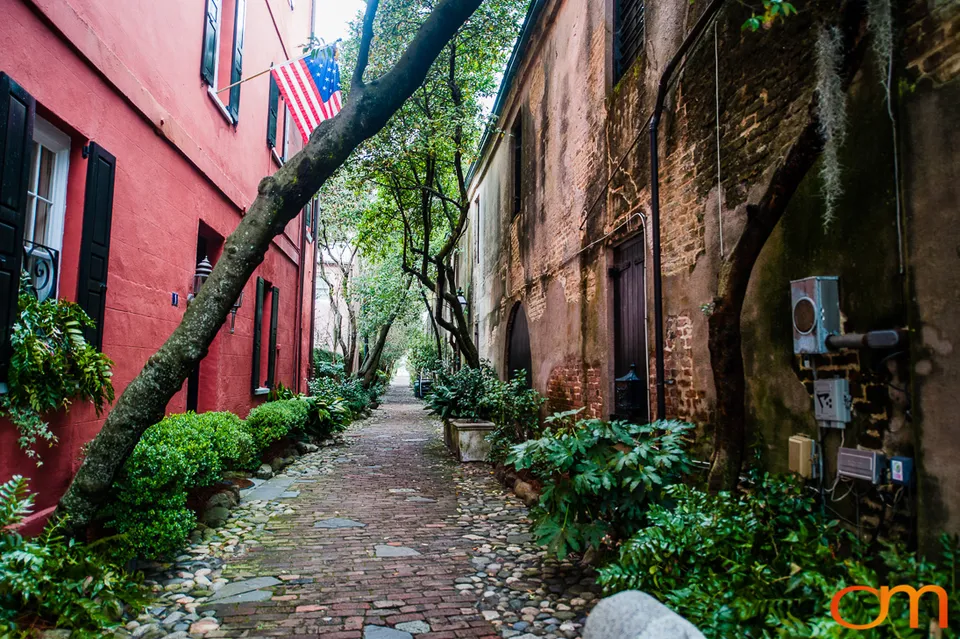 Philadelphia Alley, Charleston