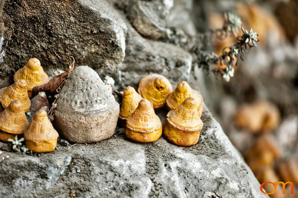 Tsa Tsa: Miniature Buddhist Votive Objects