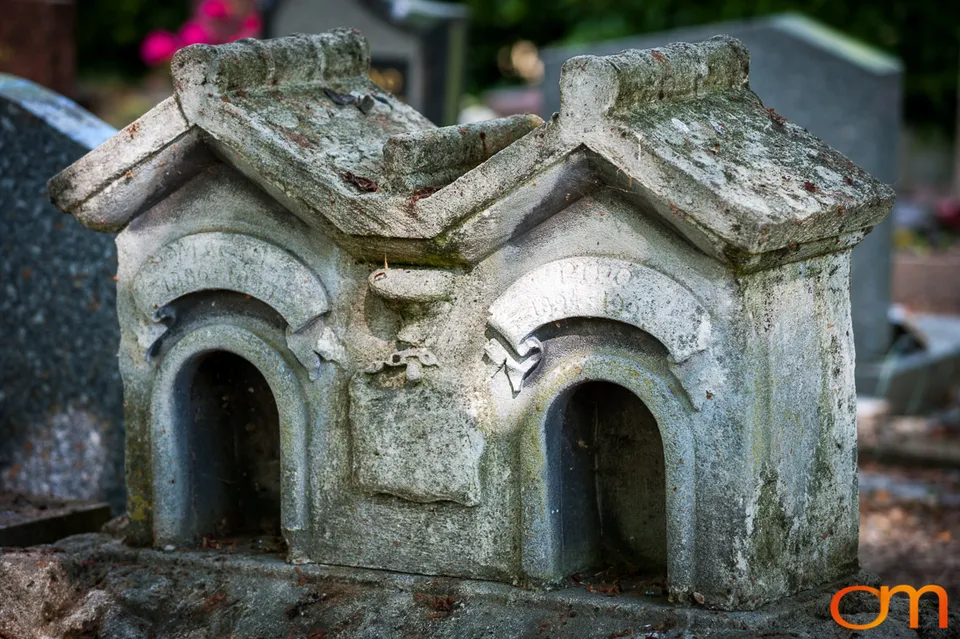 Cimetière des Chiens: The Pet Cemetery of Asnières-sur-Seine
