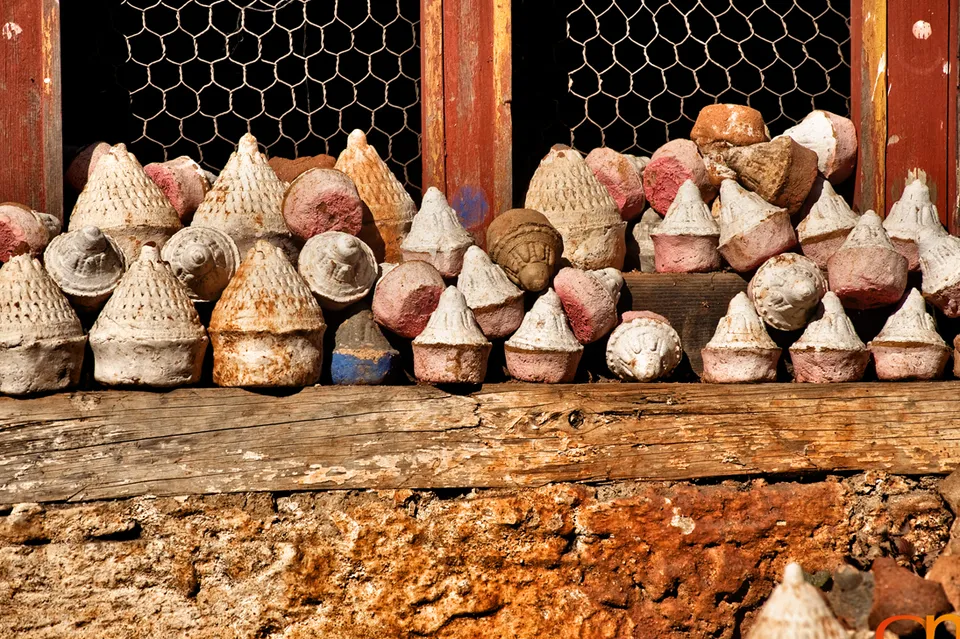 Tsa Tsa: Miniature Buddhist Votive Objects