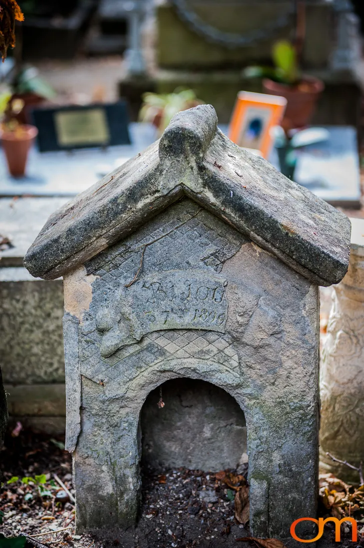 Cimetière des Chiens: The Pet Cemetery of Asnières-sur-Seine