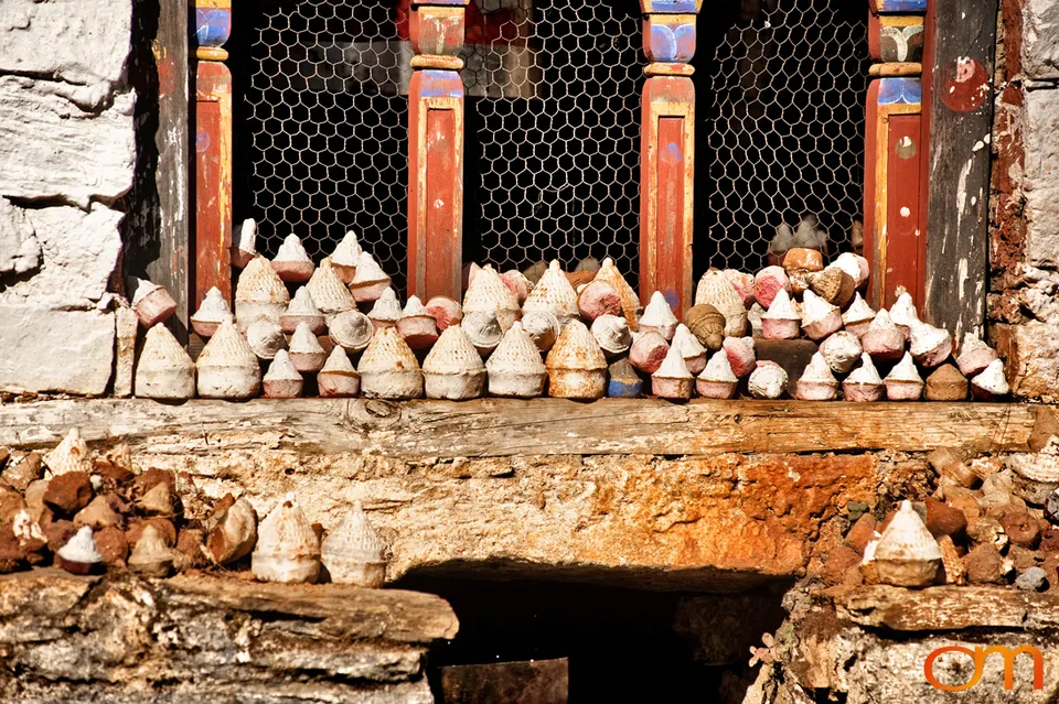 Tsa Tsa: Miniature Buddhist Votive Objects