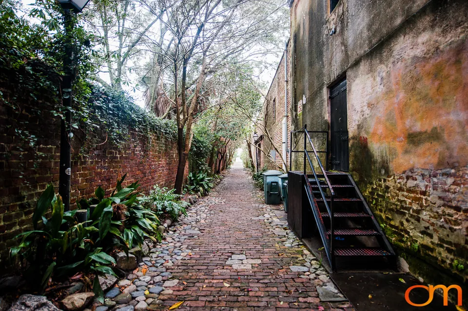Philadelphia Alley, Charleston