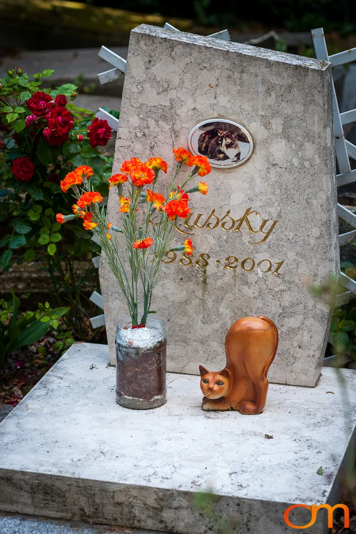 Cimetière des Chiens: The Pet Cemetery of Asnières-sur-Seine