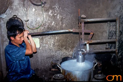 Making Fresh Rice Noodles in Vietnam