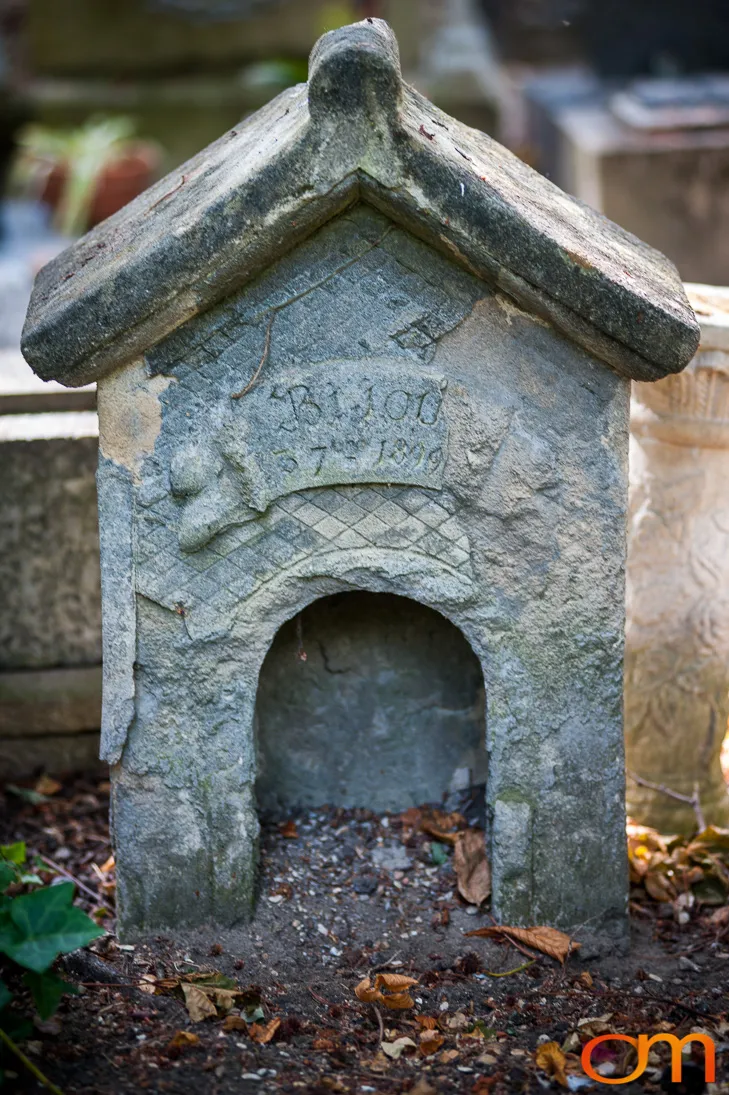 Cimetière des Chiens: The Pet Cemetery of Asnières-sur-Seine