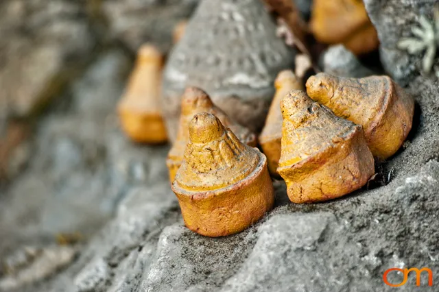 Tsa Tsa: Miniature Buddhist Votive Objects