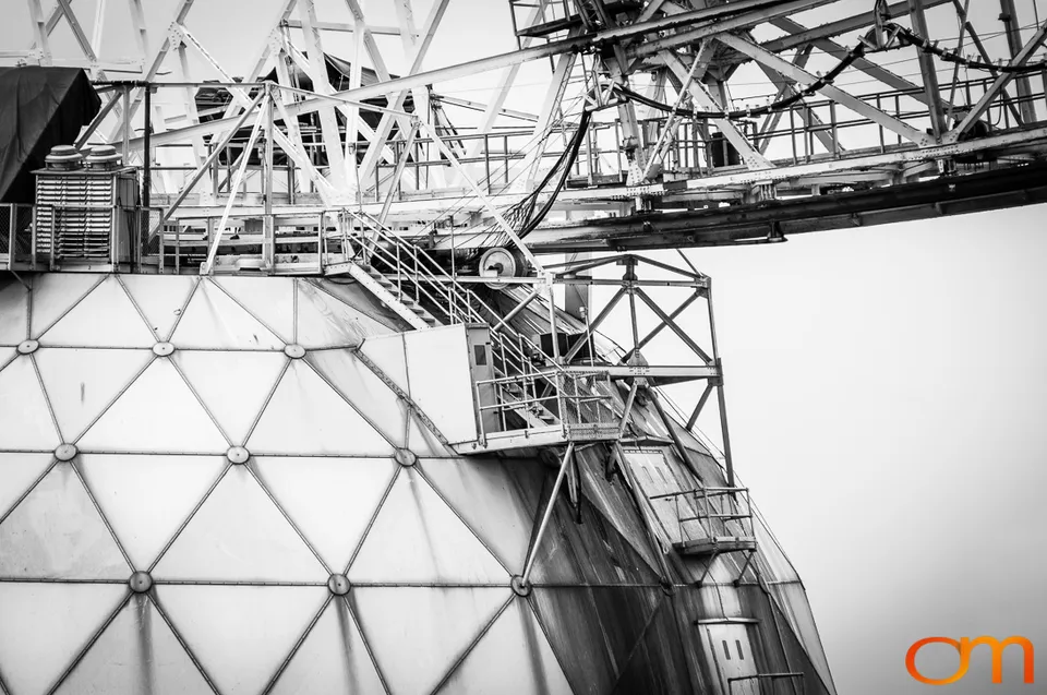 Arecibo Observatory: The 305-Meter Radio Telescope
